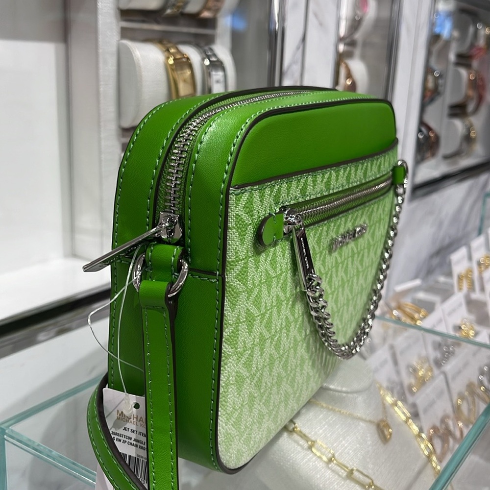 Michael Kors Jet Set Large Ombré Signature Logo Crossbody Body
Jungle Green 
NWT - Picture 15 of 16